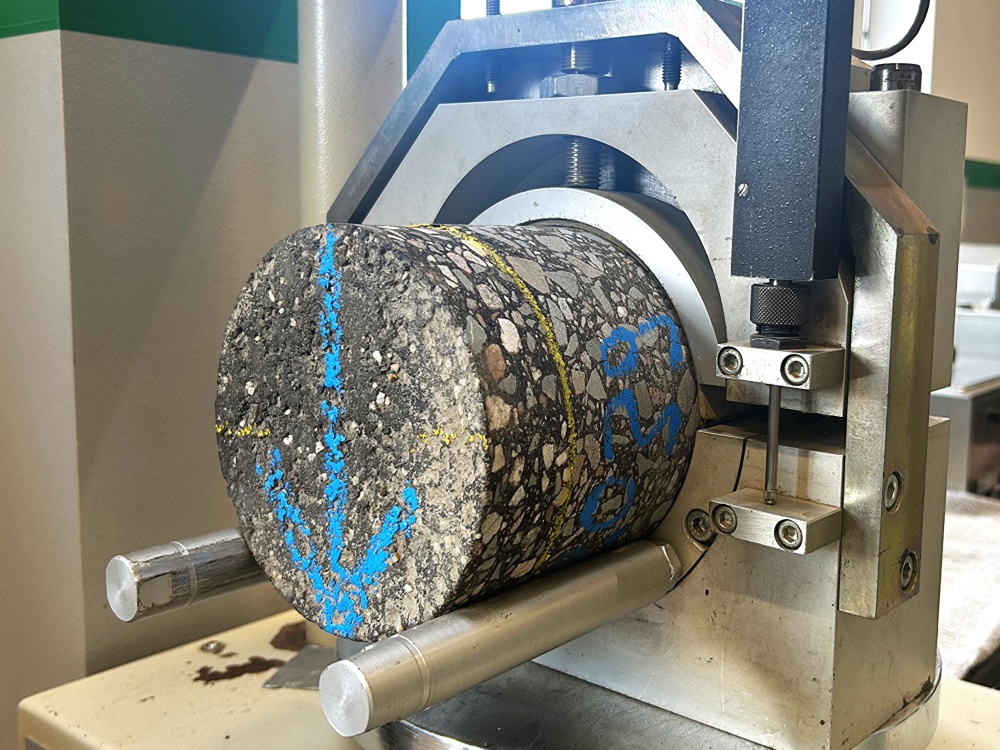 Prüfung Schichtenverbund / Abscherversuch