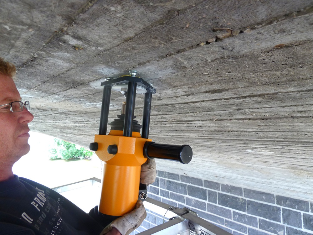 Prüfung der Haftzugfestigkeit am Bauwerk