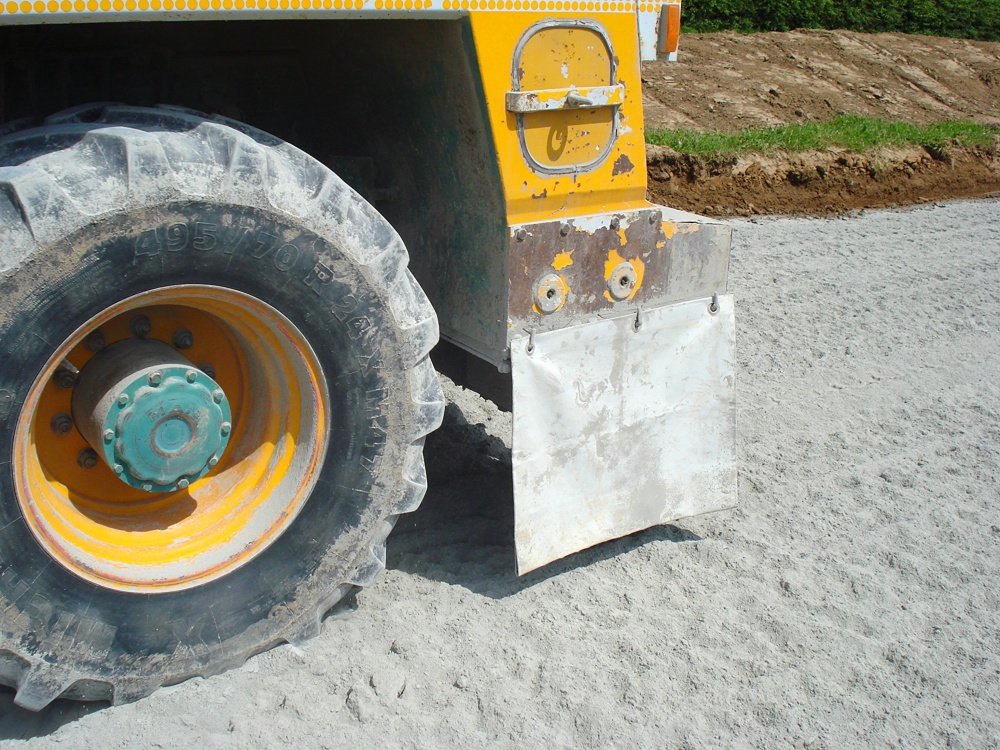 Bodenverbesserung mit Kalk-/Zementgemisch