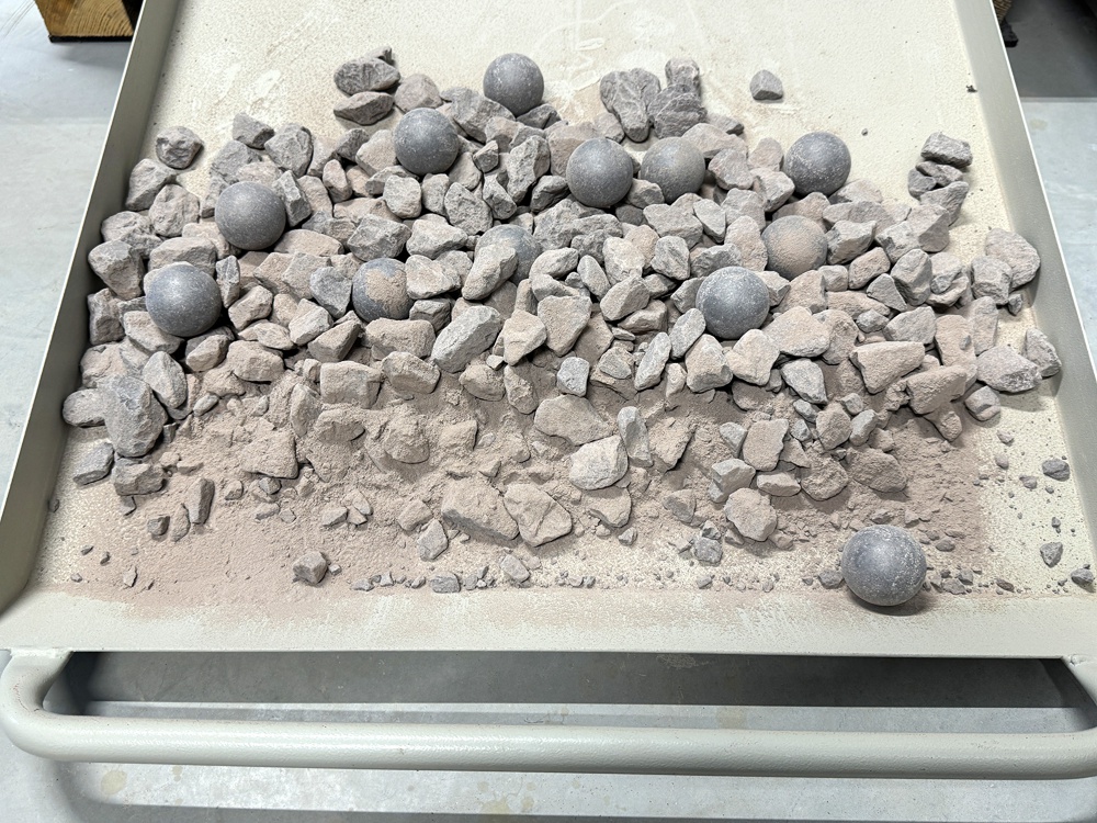 Los-Angeles-Prüfverfahren an Gesteinskörnungen